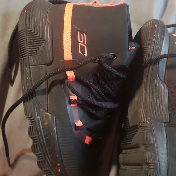 Under armour sc kids shoes - Picture 3 of 4